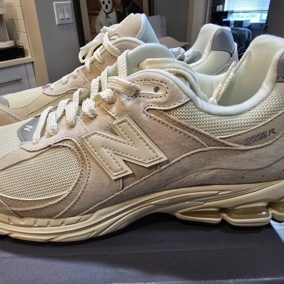 Size 13 - New Balance 2002R - Calm Taupe / Angorra / Silver Metallic - Mens NEW - Picture 7 of 9